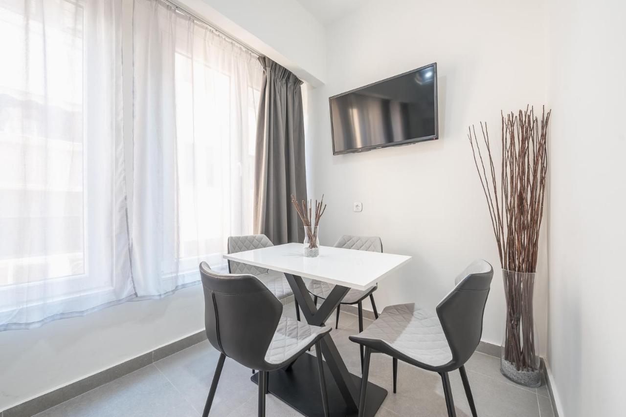 Iguana Gold Luxury Suites 2 Atena Exterior foto